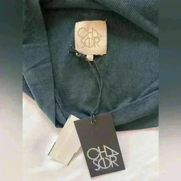 Chaser Long Sleeve Ribbed V Neck Shirt in Yosemite Green Women's Small NWT - Picture 9 of 9